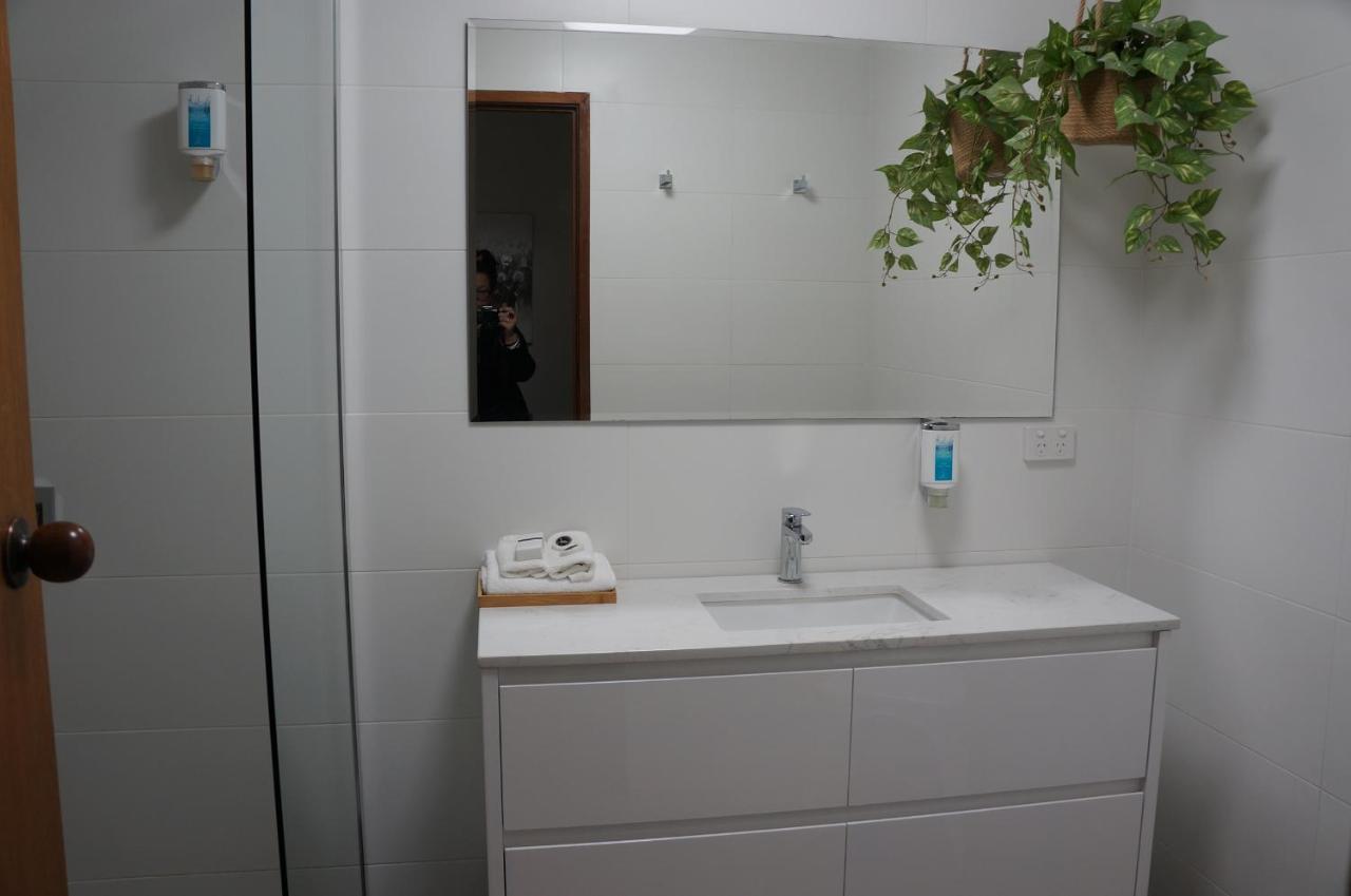 وارنامبول Waves Motel And Apartments المظهر الخارجي الصورة