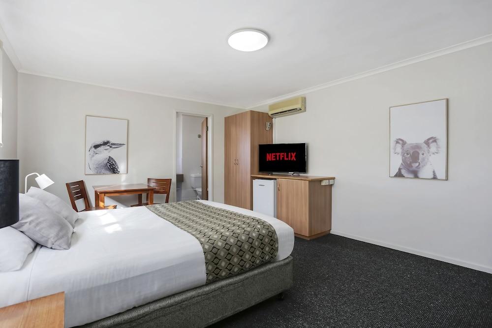 وارنامبول Waves Motel And Apartments المظهر الخارجي الصورة
