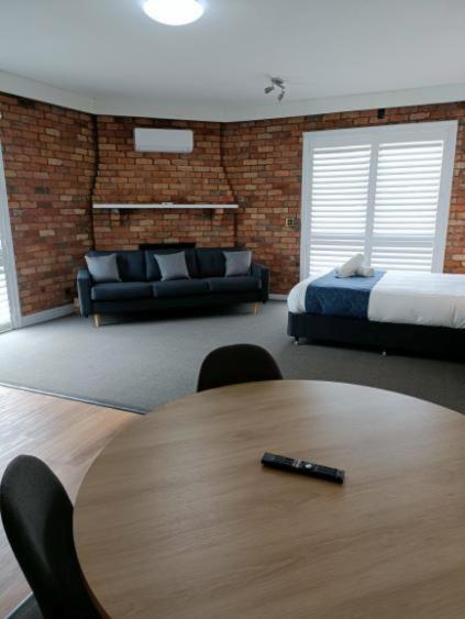 وارنامبول Waves Motel And Apartments المظهر الخارجي الصورة